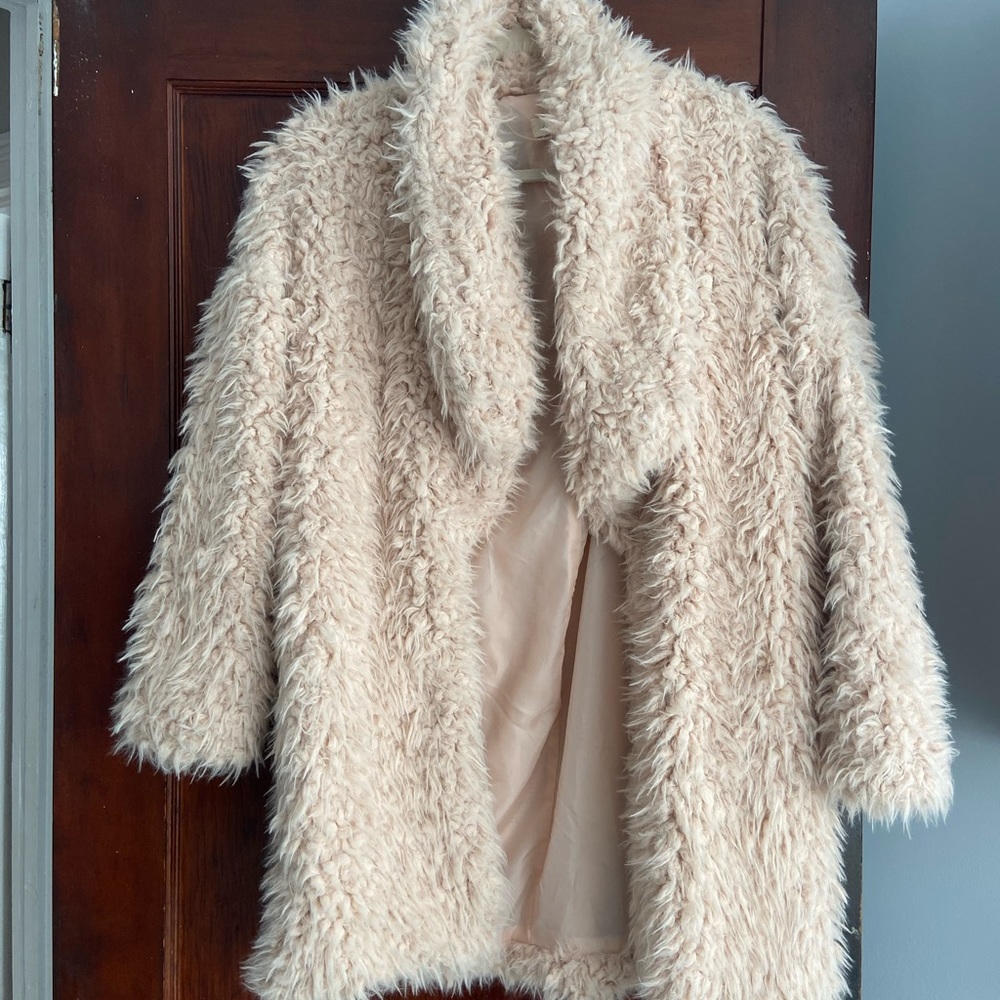 Brand new Onetheland peach bear coat
